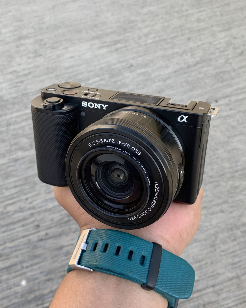 Camera Sony ZVe10 + Lente 16-50mm oss (900 disparos)